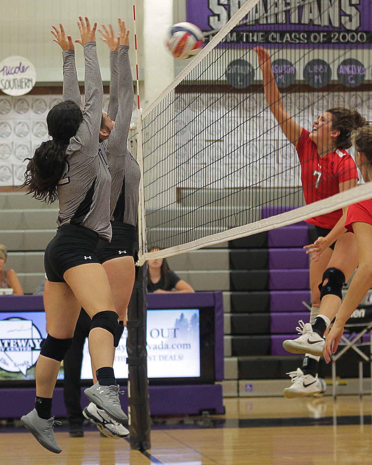 Truckee at Spring Creek Volleyball - 1st Set (12).jpg